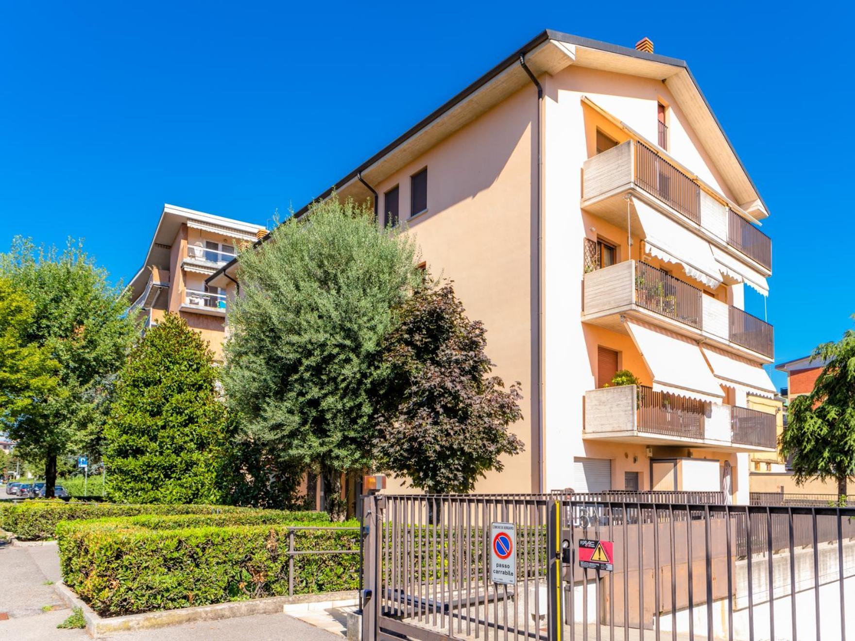 Bergamo Holidays Apartment Экстерьер фото